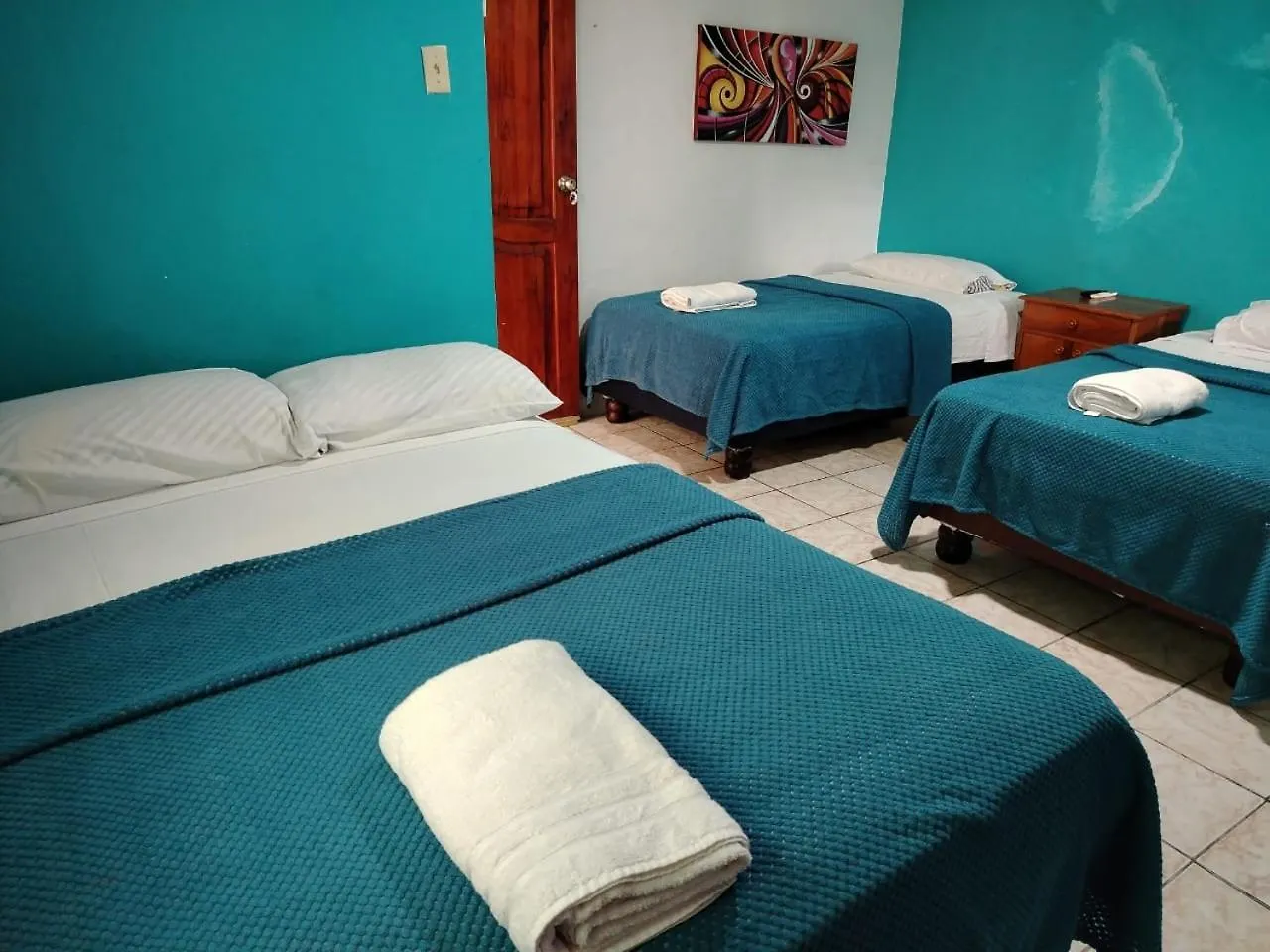 Hostal Puerto Ayora 게스트하우스 푸에르토아요라