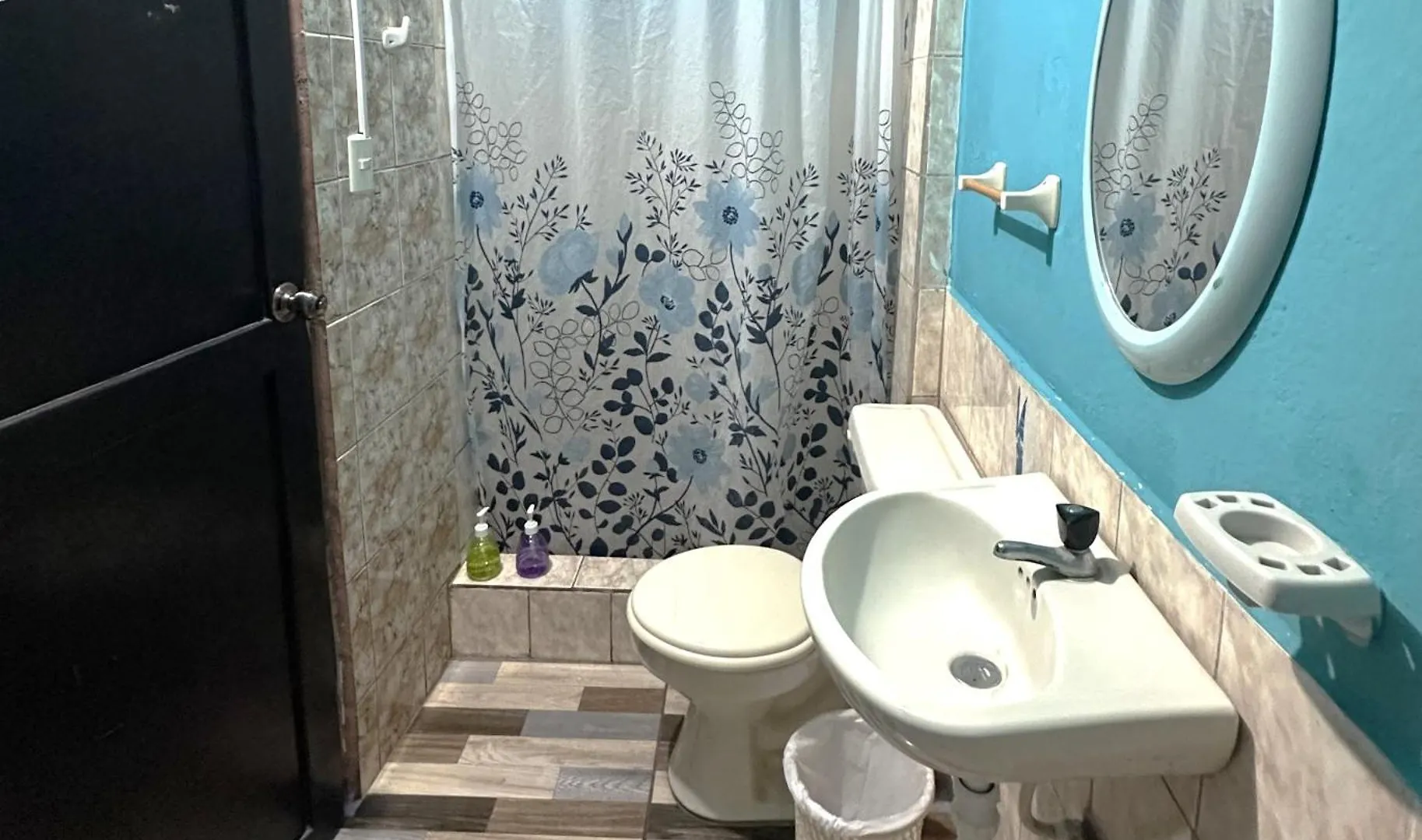 Hostal Puerto Ayora