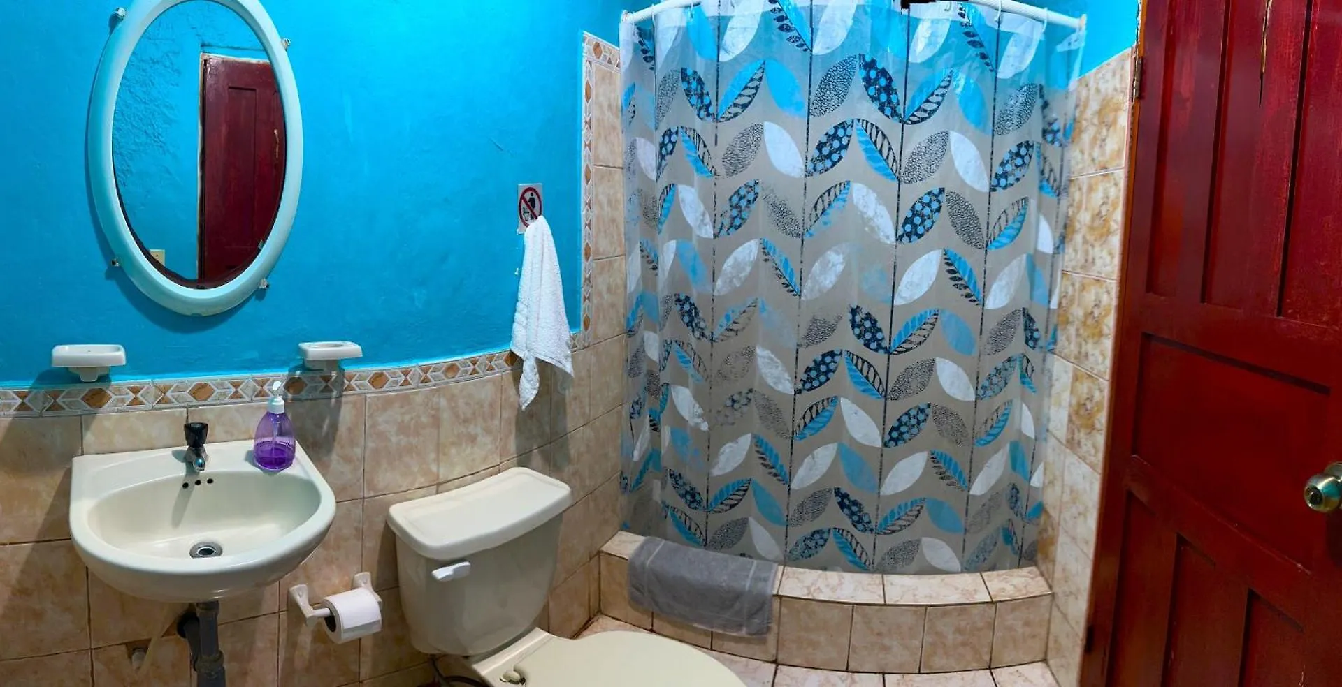 Hostal Puerto Ayora 푸에르토아요라